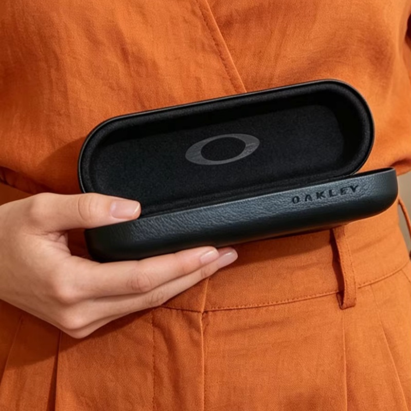 Oakley harde lederen zonnebril - Travel Accessories Gifts For Men recensie en prijs